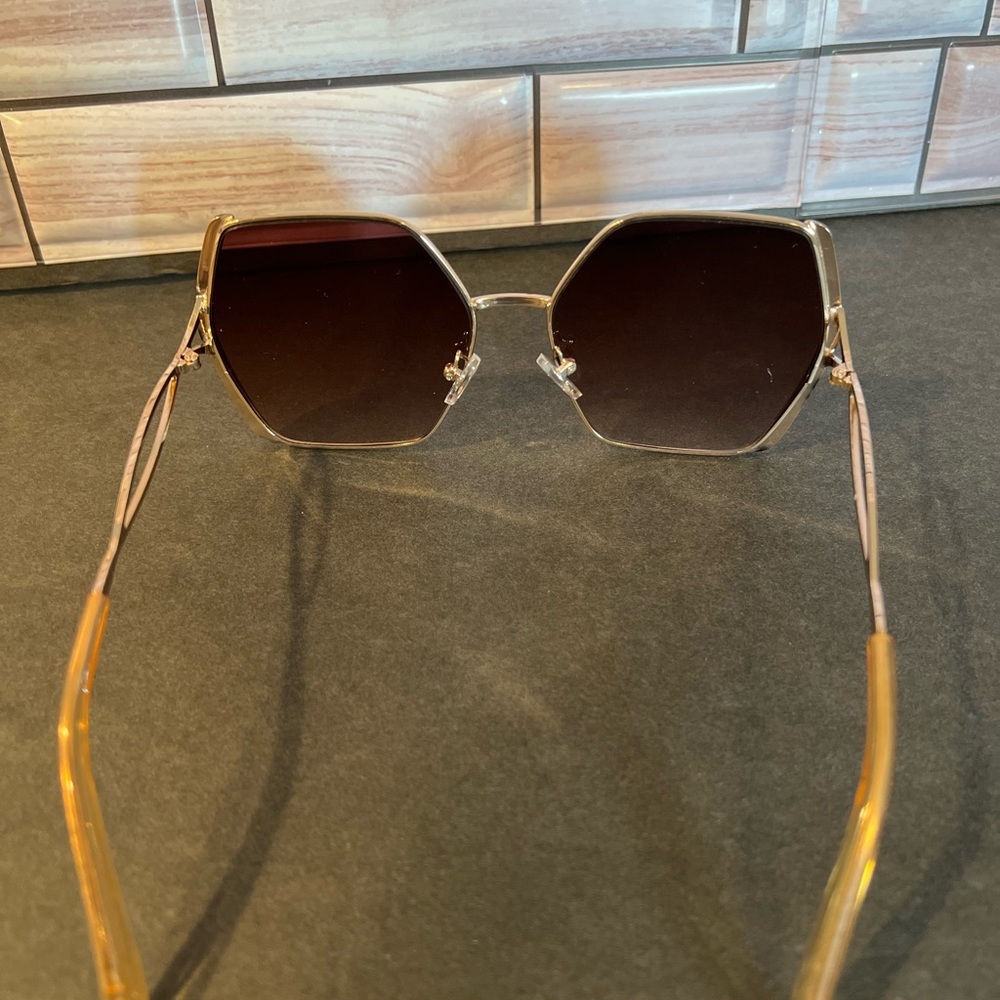 SUMMER & ROSE SUNGLASSES - Picture 4 of 5